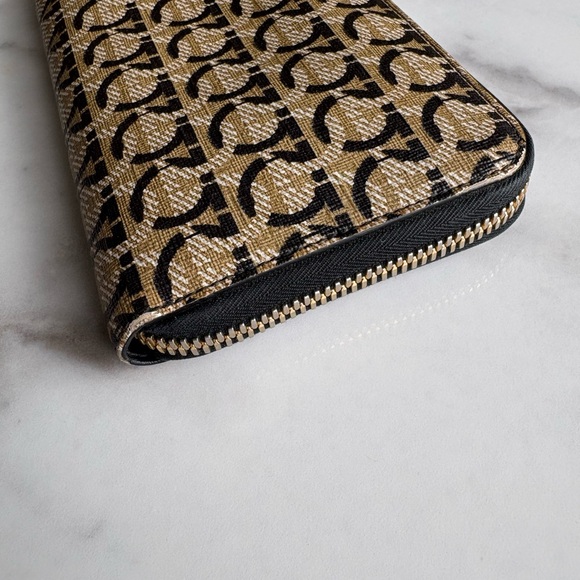 Salvatore Ferragamo Gancini canvas zip long wallet - Picture 3 of 8